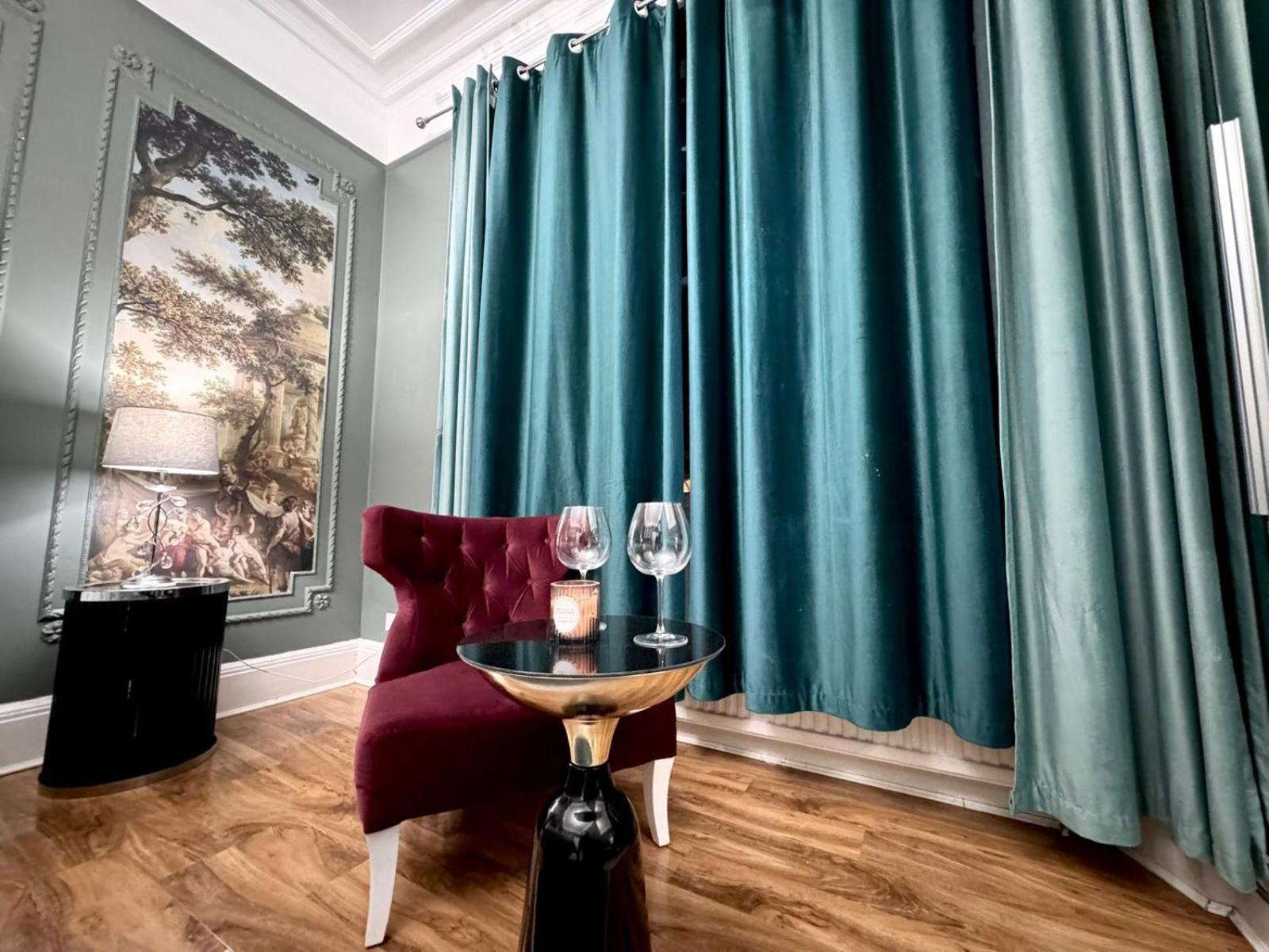 Marylebone Family Four Bedroom *