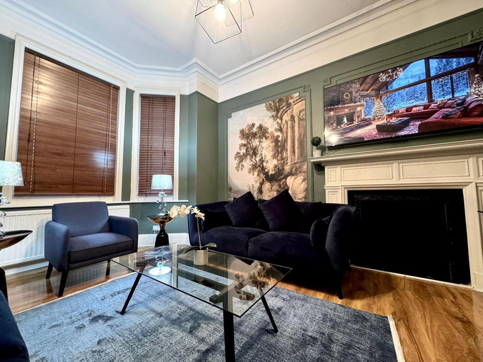 Marylebone Family Four Bedroom Apartment *