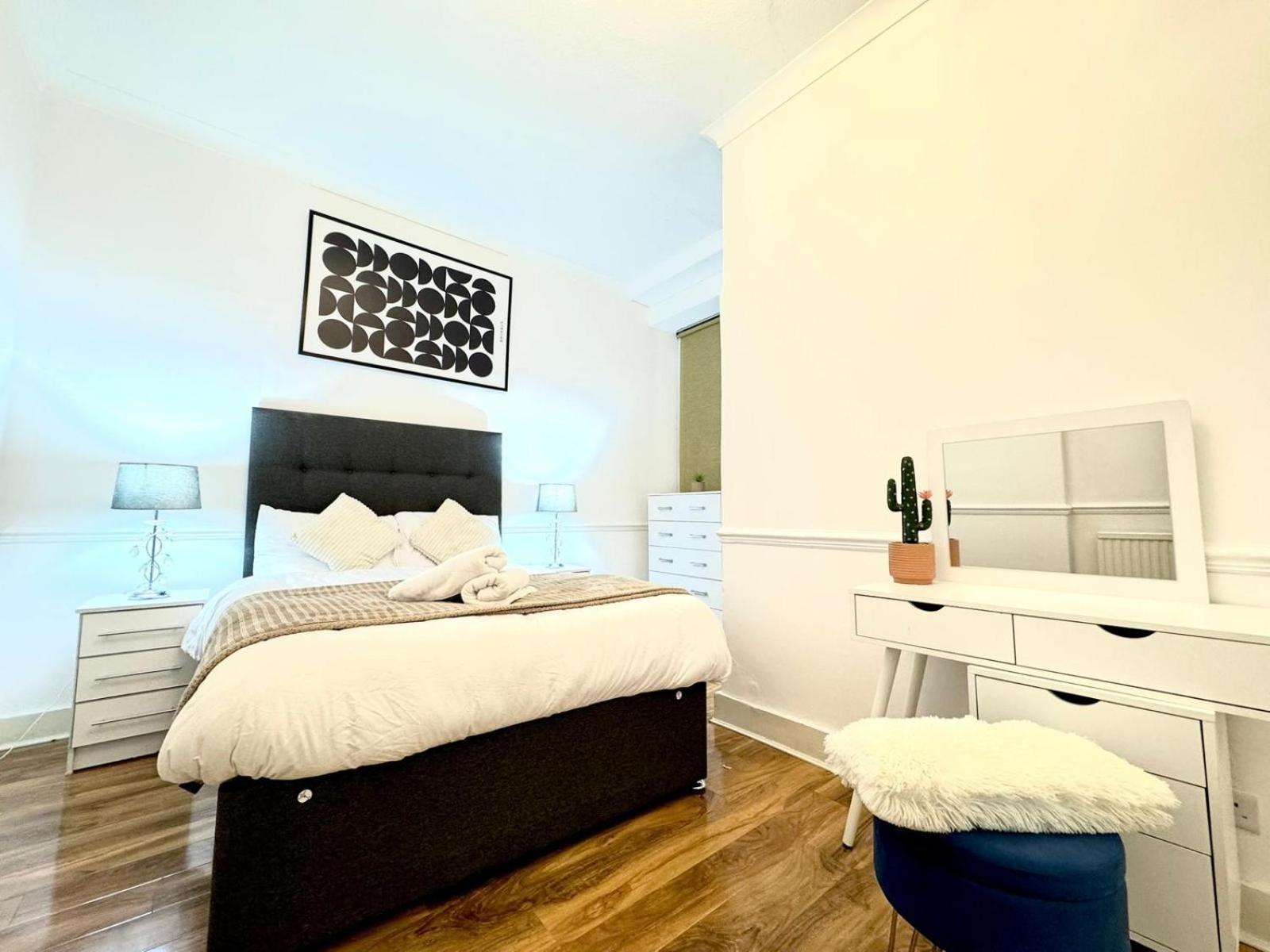 Marylebone Family Four Bedroom *